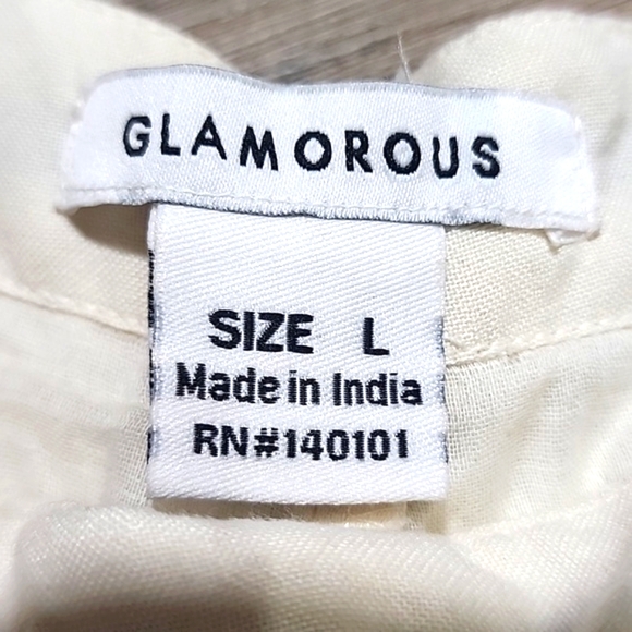 Glamorous embroidered shorts size L - Picture 3 of 5